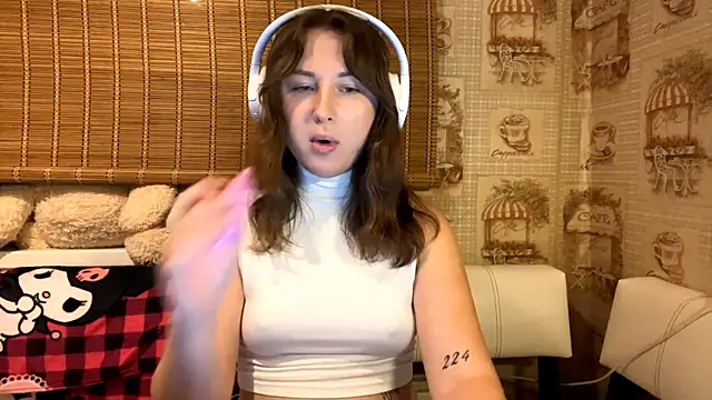 Tessa_Muse's cam snapshot