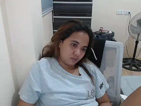 xTheLastVIRGINx's web cam