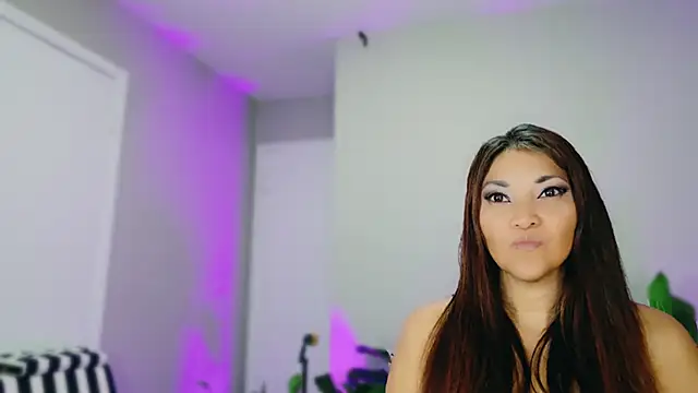 DivineLynn's cam snapshot