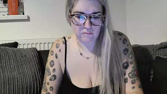 Sizzling_Indie36's web cam