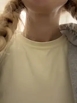 kira_mia's cam snapshot