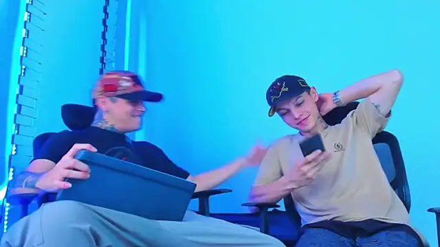 HOT_boy2025's cam snapshot