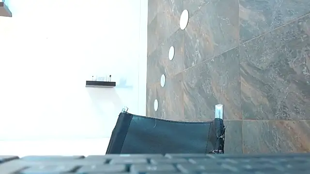 Heidy_Wells's cam snapshot