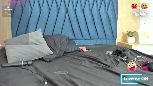 LilithVibe_'s cam snapshot