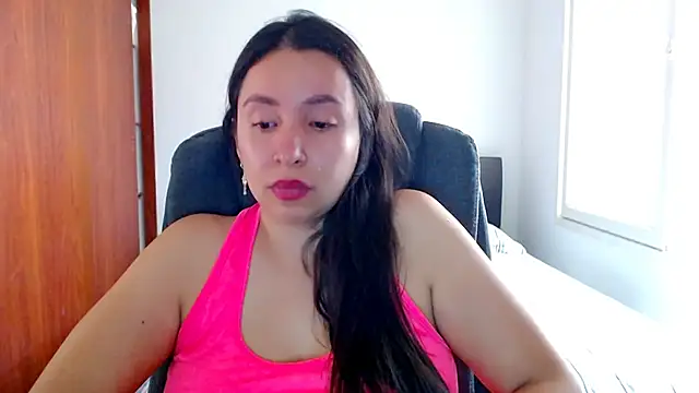 emely_sexx20's cam snapshot