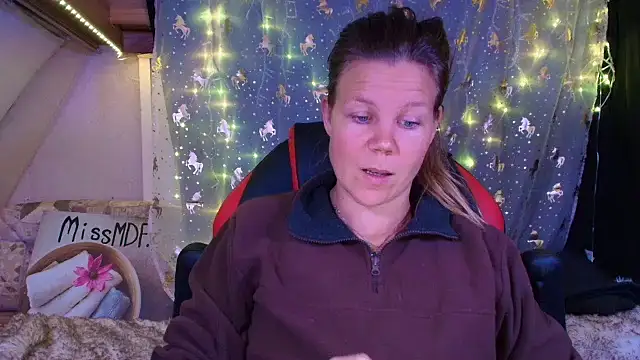 CallMeMaria's cam snapshot