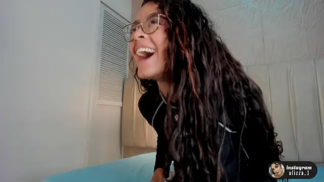 alizza_'s cam snapshot