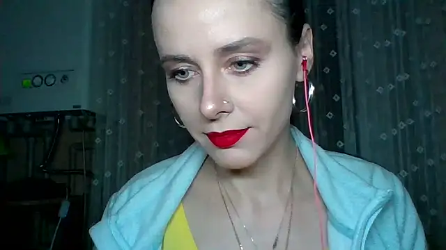 LuminousLady's web cam