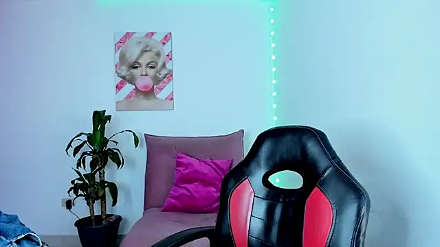 rouse_red's cam snapshot