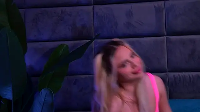 YssabelFox's cam snapshot