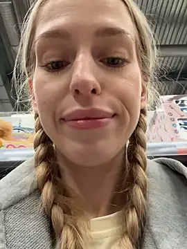 kira_mia's cam snapshot