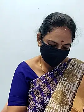 Queen-Neha's cam snapshot