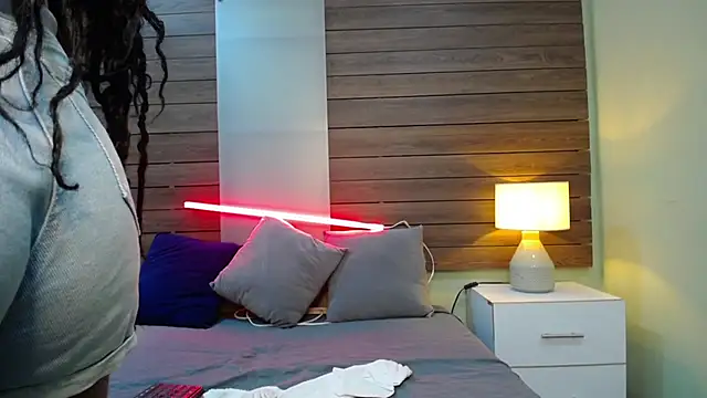 KiaraVixen's cam snapshot