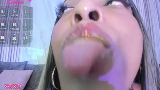 BriannaChelsea's cam snapshot