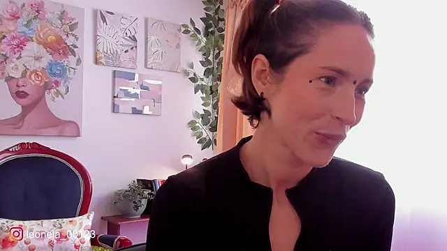 cuddlingbunny's cam snapshot