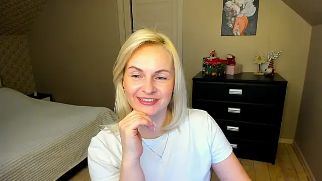 Alicee_Gracee's cam snapshot