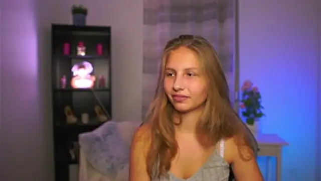 emmie_murray's cam snapshot