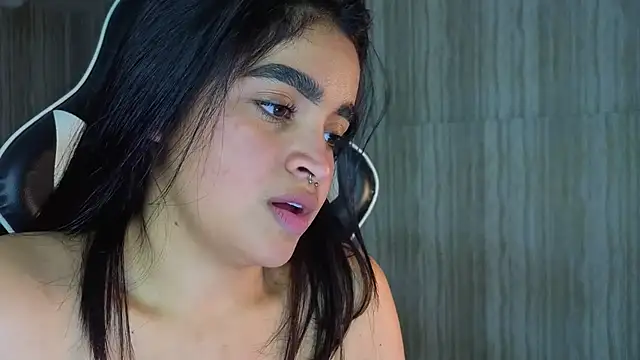 clementine_t's cam snapshot