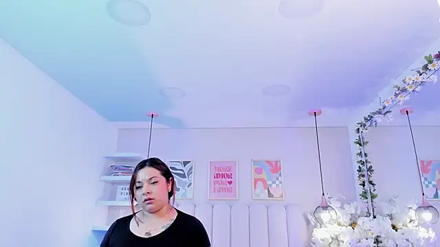 Nina_Rouse_'s cam snapshot