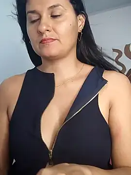 elena_jonees's cam snapshot