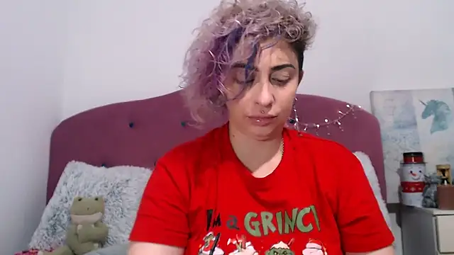 AAARUNY's cam snapshot