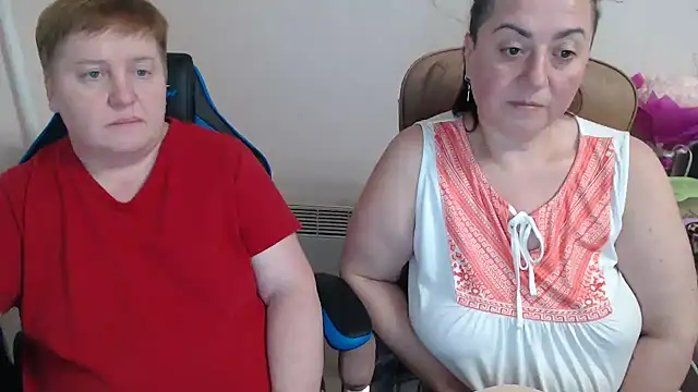 Bertie_Adeline's cam snapshot