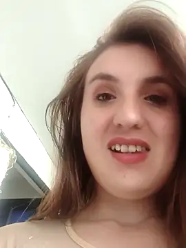 Alyah_1-2's cam snapshot