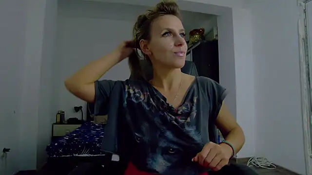 DedeSibel's cam snapshot