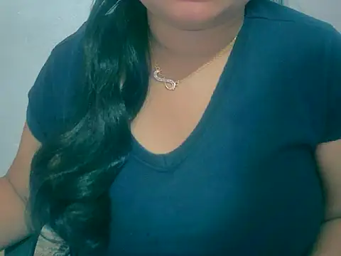 Saniya_K's cam snapshot