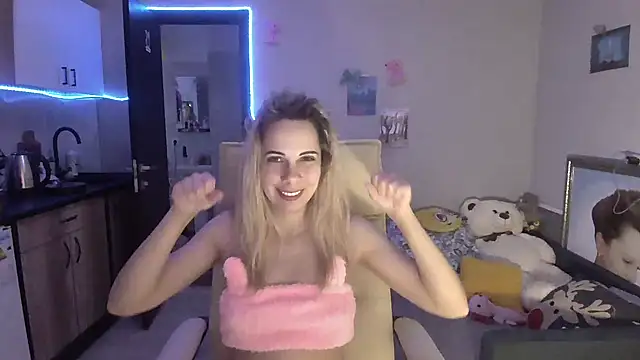 Getera_Cass's cam snapshot