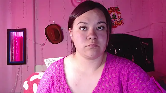 NikkiRous_'s cam snapshot