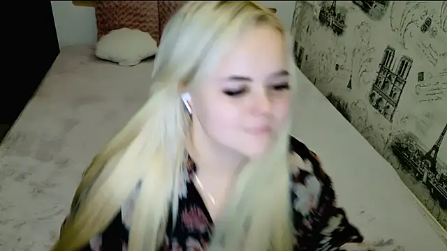 lovely-eyes's cam snapshot