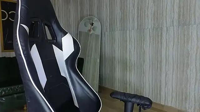 clementine_t's cam snapshot