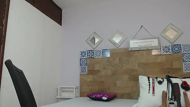 kylieBensoon's cam snapshot