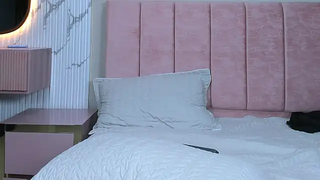 little_anniie's cam snapshot