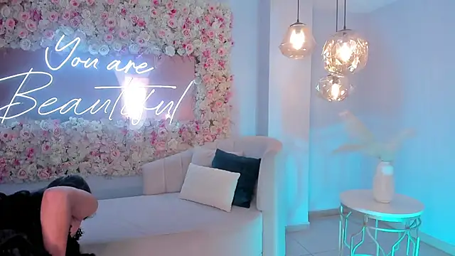 BellaCarteer_'s cam snapshot