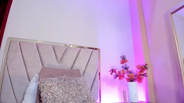 MiaHertz's cam snapshot