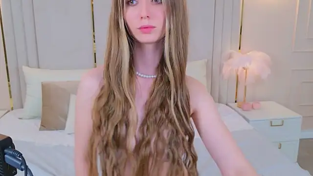 MarybethSnow's cam snapshot