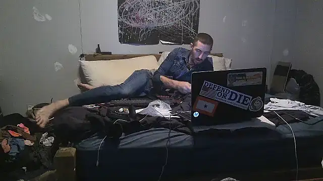 Bi_curious86's cam snapshot