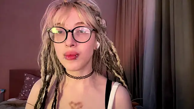 Milkmoriee's cam snapshot