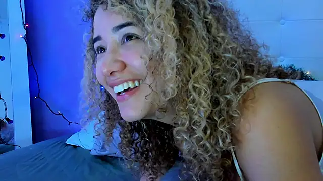 Charlotte11-11's cam snapshot