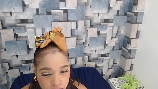 angel_dthroatt's cam snapshot