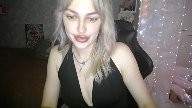 NickyAdamidi's cam snapshot