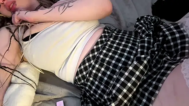 Milkmoriee's cam snapshot