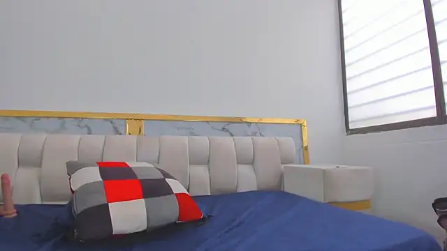 Hanna_lens's cam snapshot