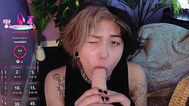 Ravens_Nest's cam snapshot