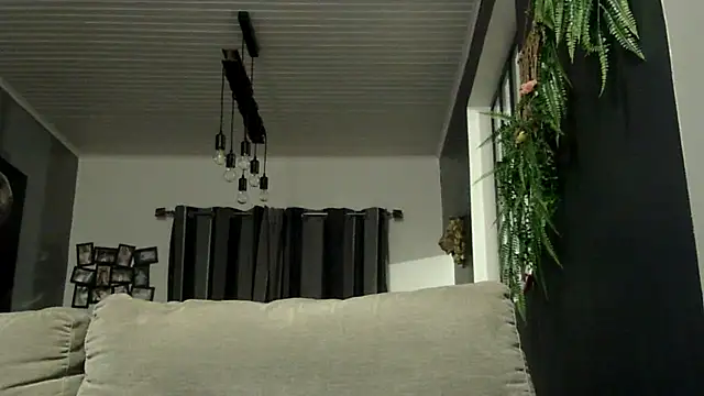 feline27's cam snapshot