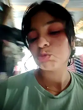 Lily-o's cam snapshot