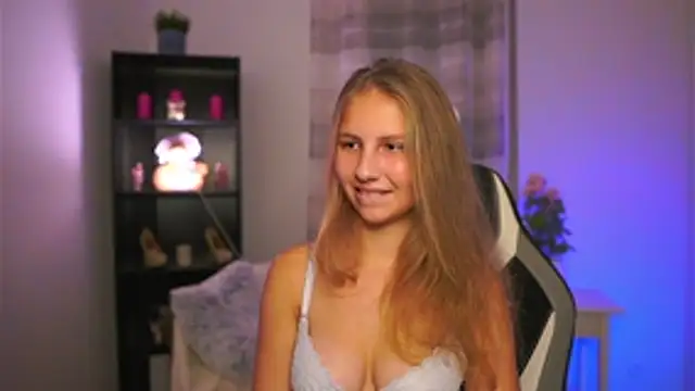 emmie_murray's cam snapshot