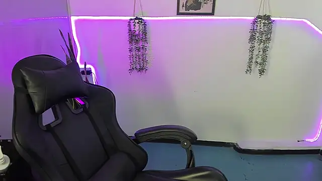 Angie_lynn's cam snapshot